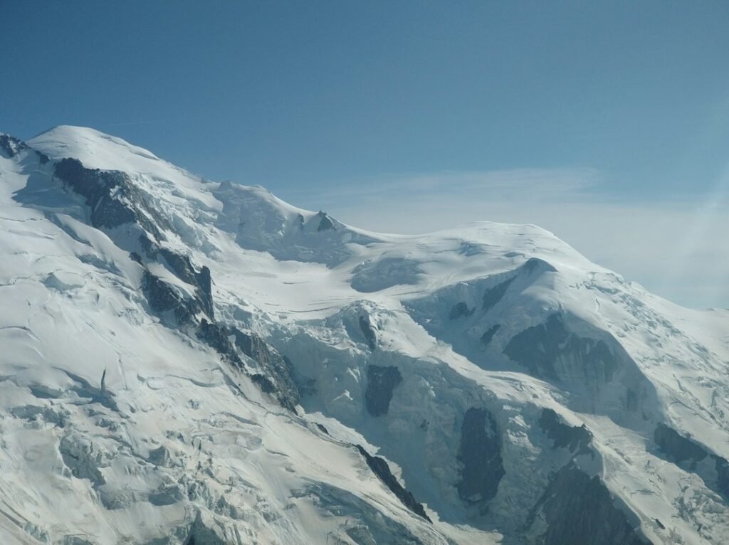 Frozen mountain landscape for ARC Raiders Outposts coverage