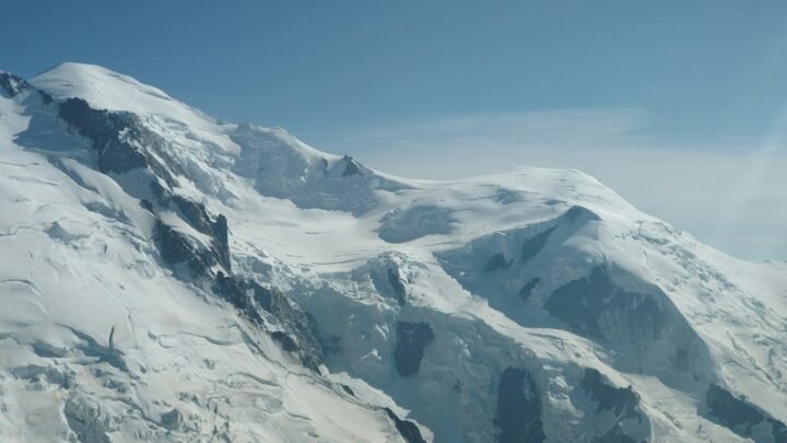 Frozen mountain landscape for ARC Raiders Outposts coverage